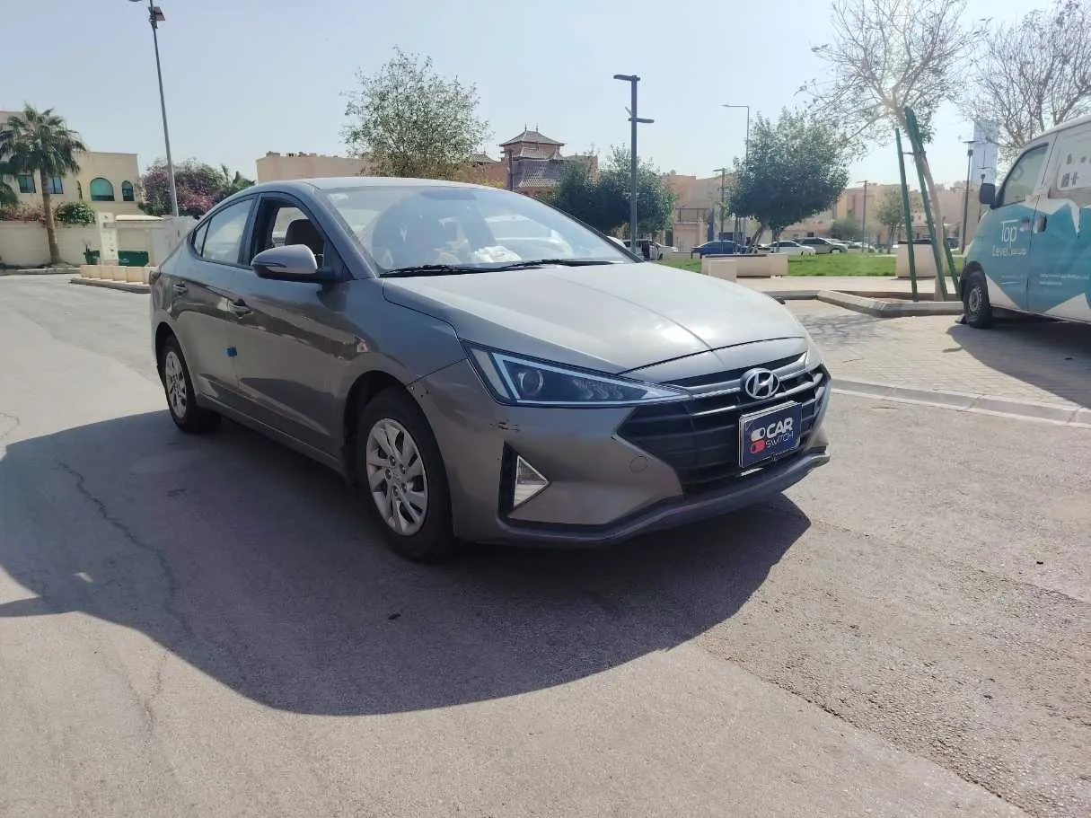 Car image 3