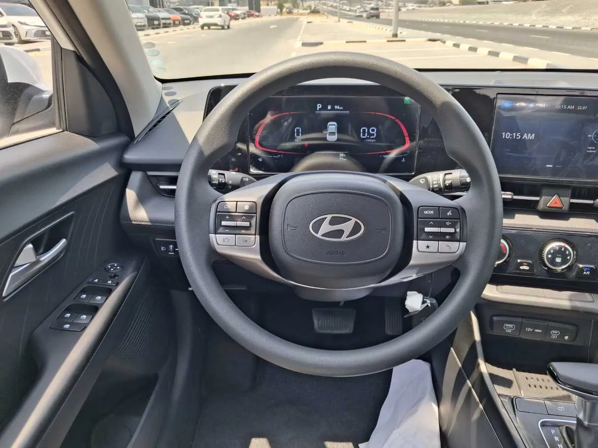 Car image 18