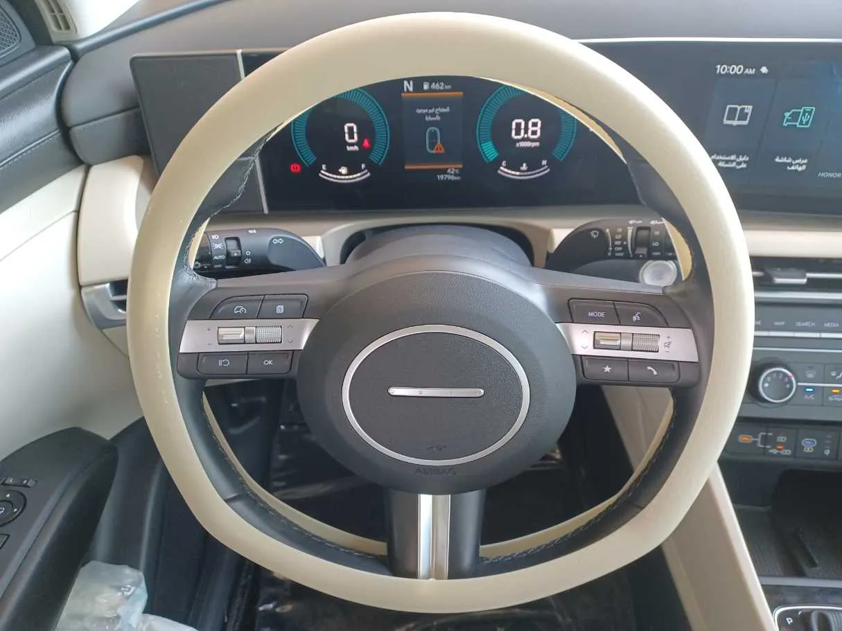 Car image 16