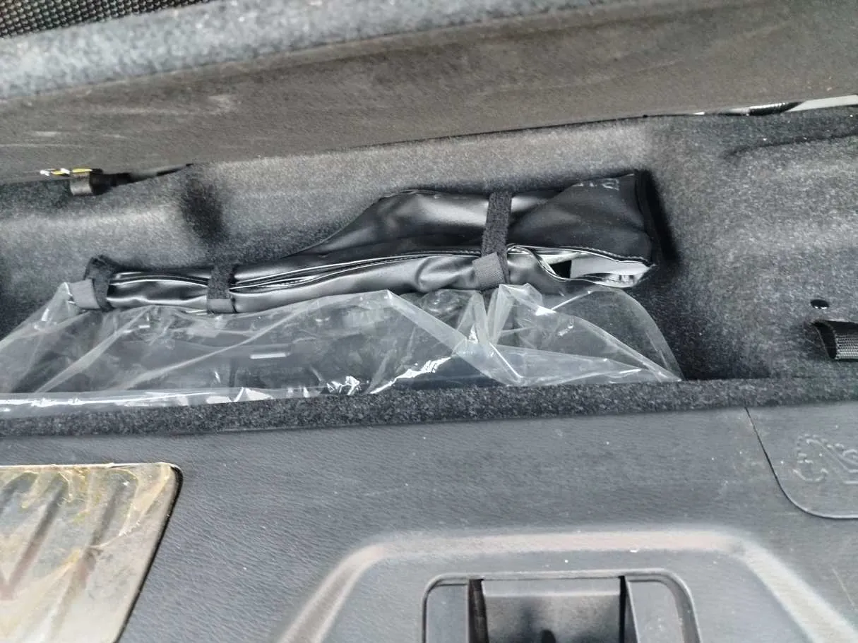 Car image 39