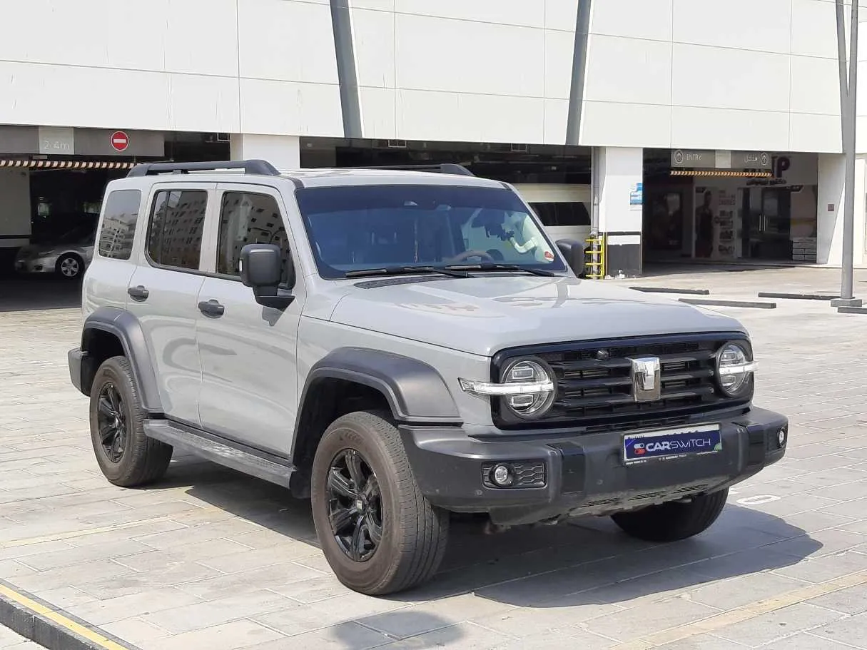 Car image 4