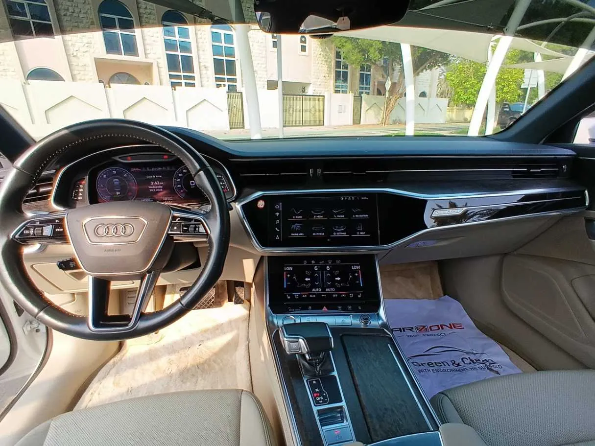 Car image 16