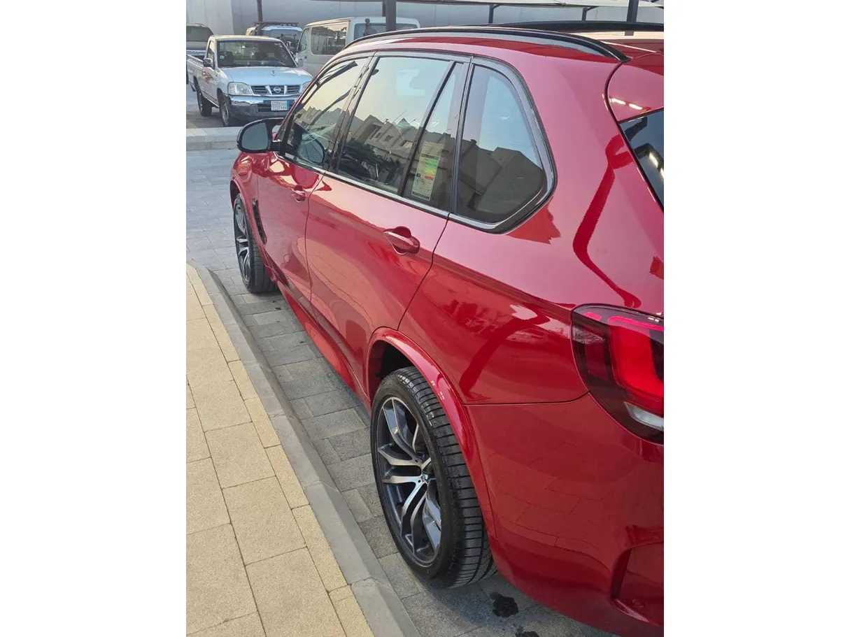 Car image 35