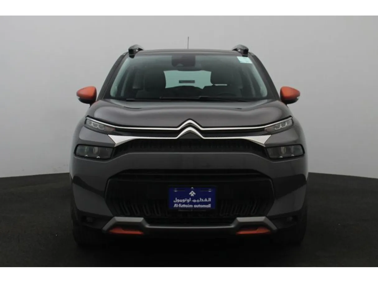 Car image 11