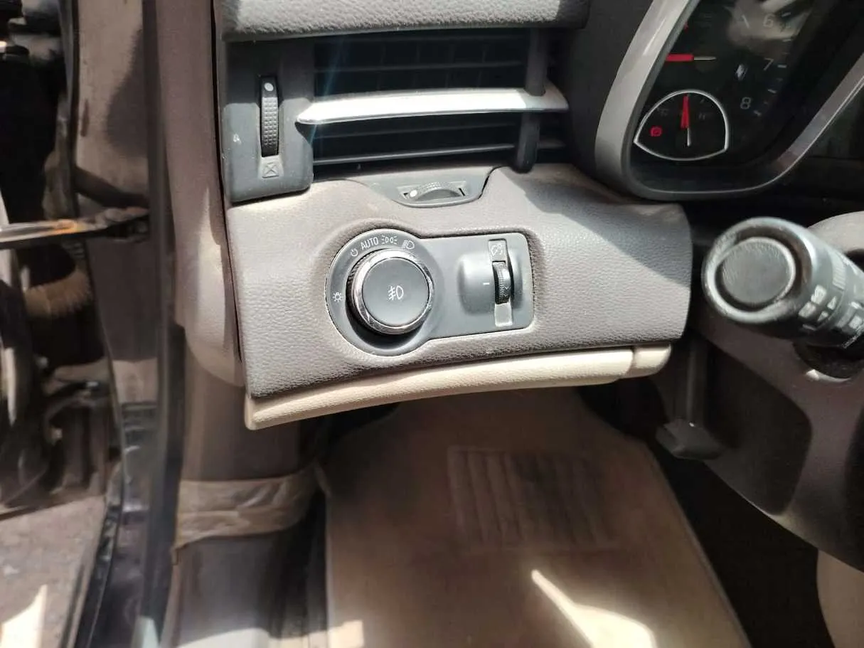 Car image 29