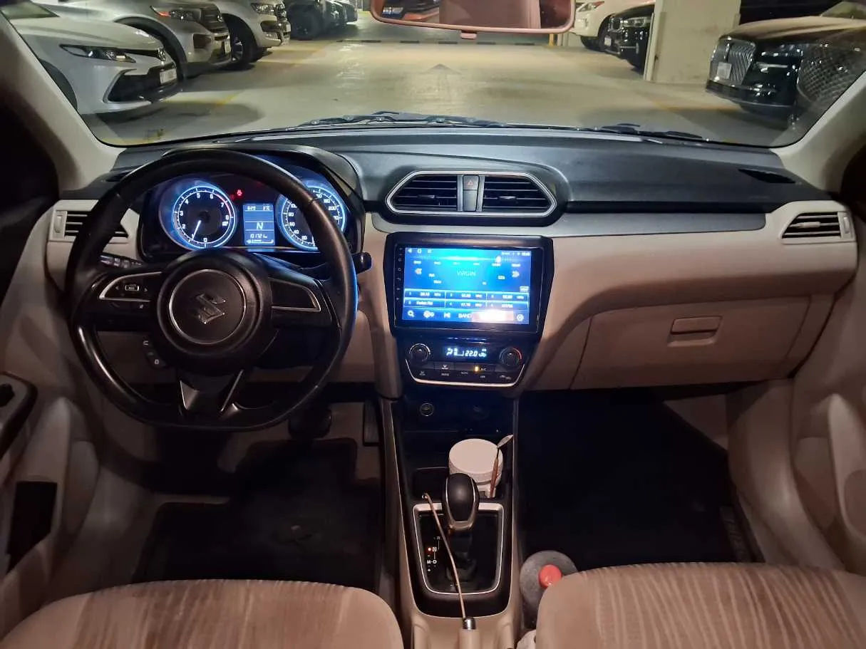 Car image 16