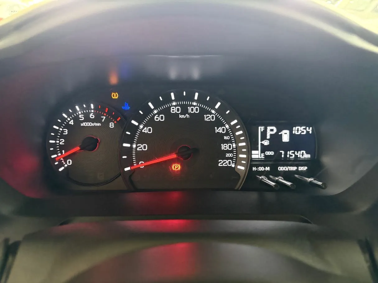 Car image 10