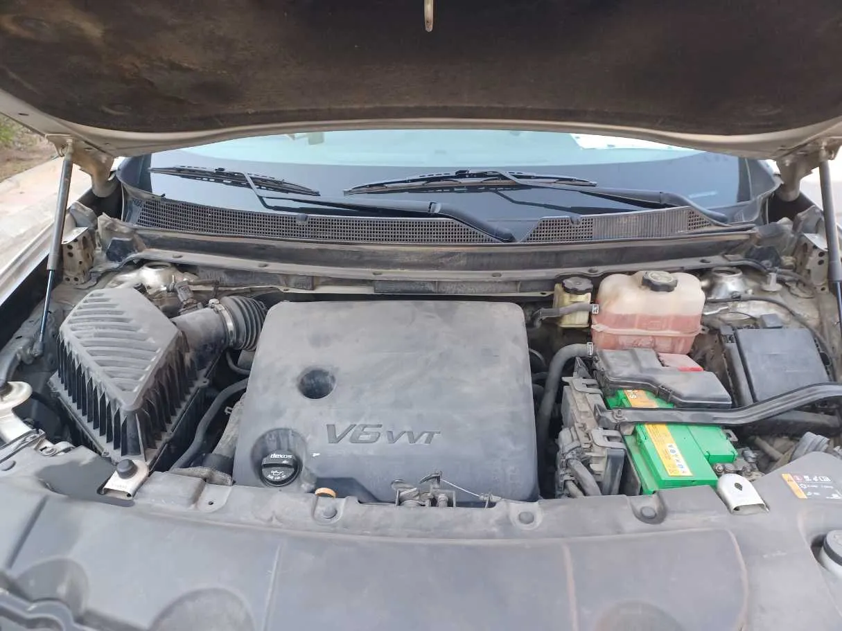 Car image 23