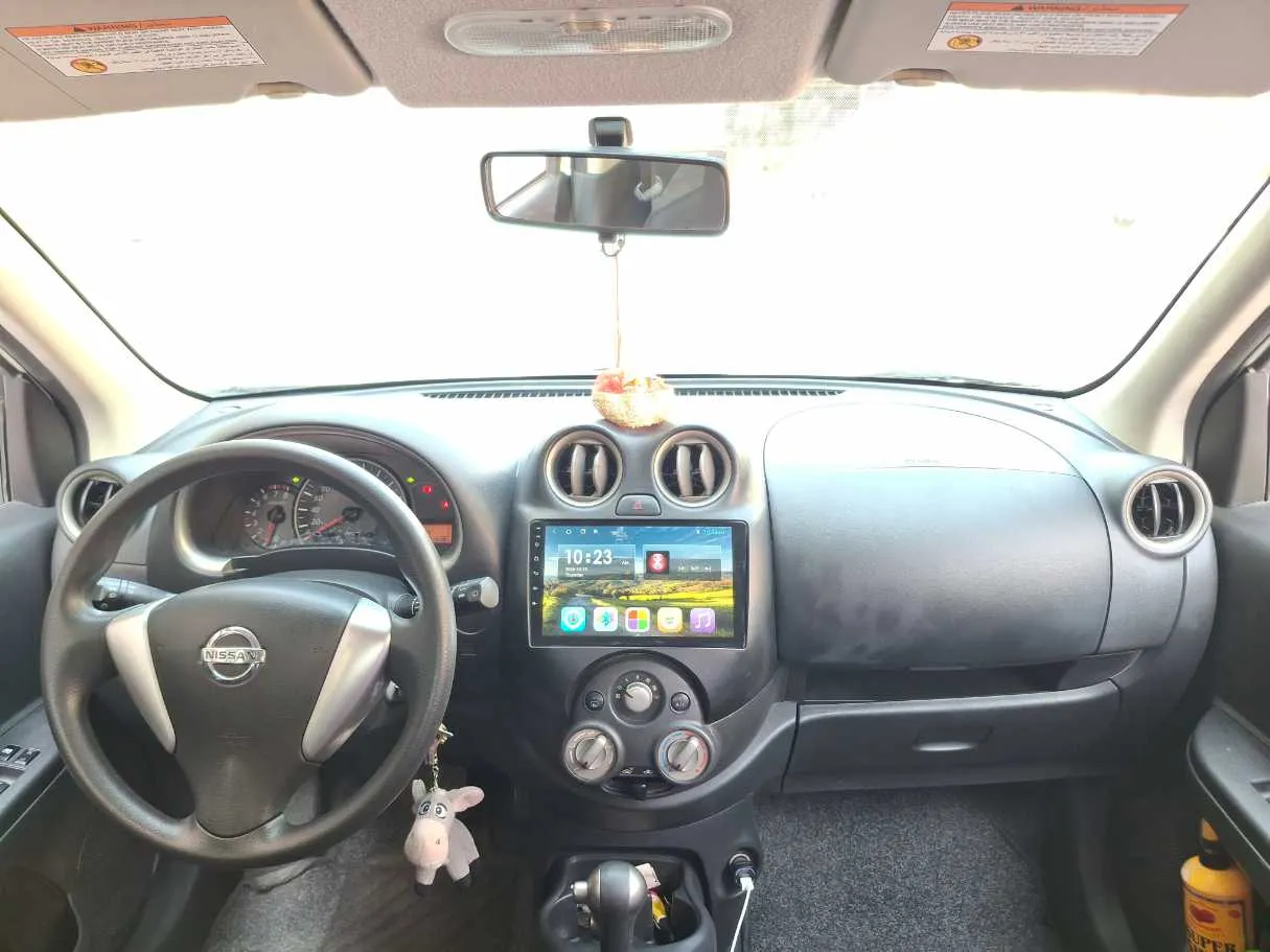 Car image 17