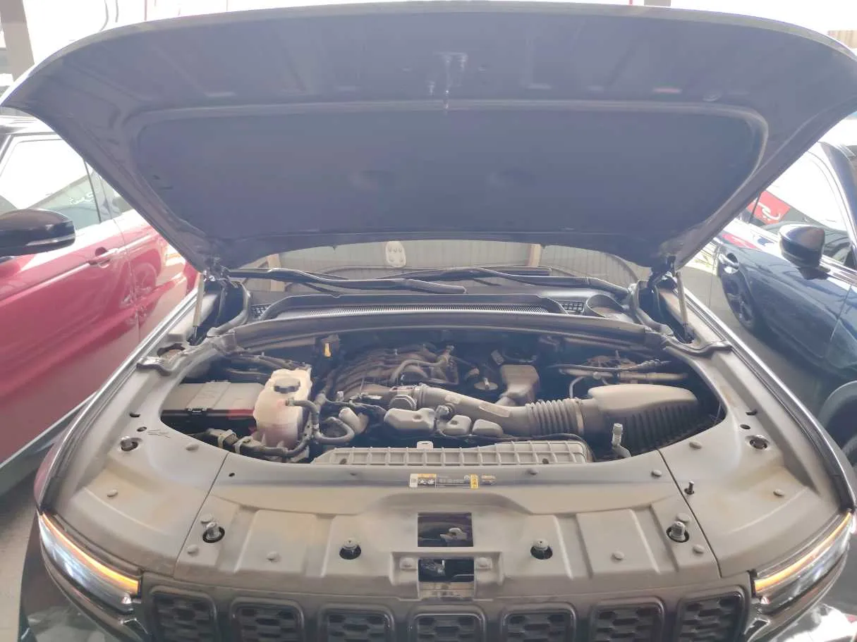 Car image 38