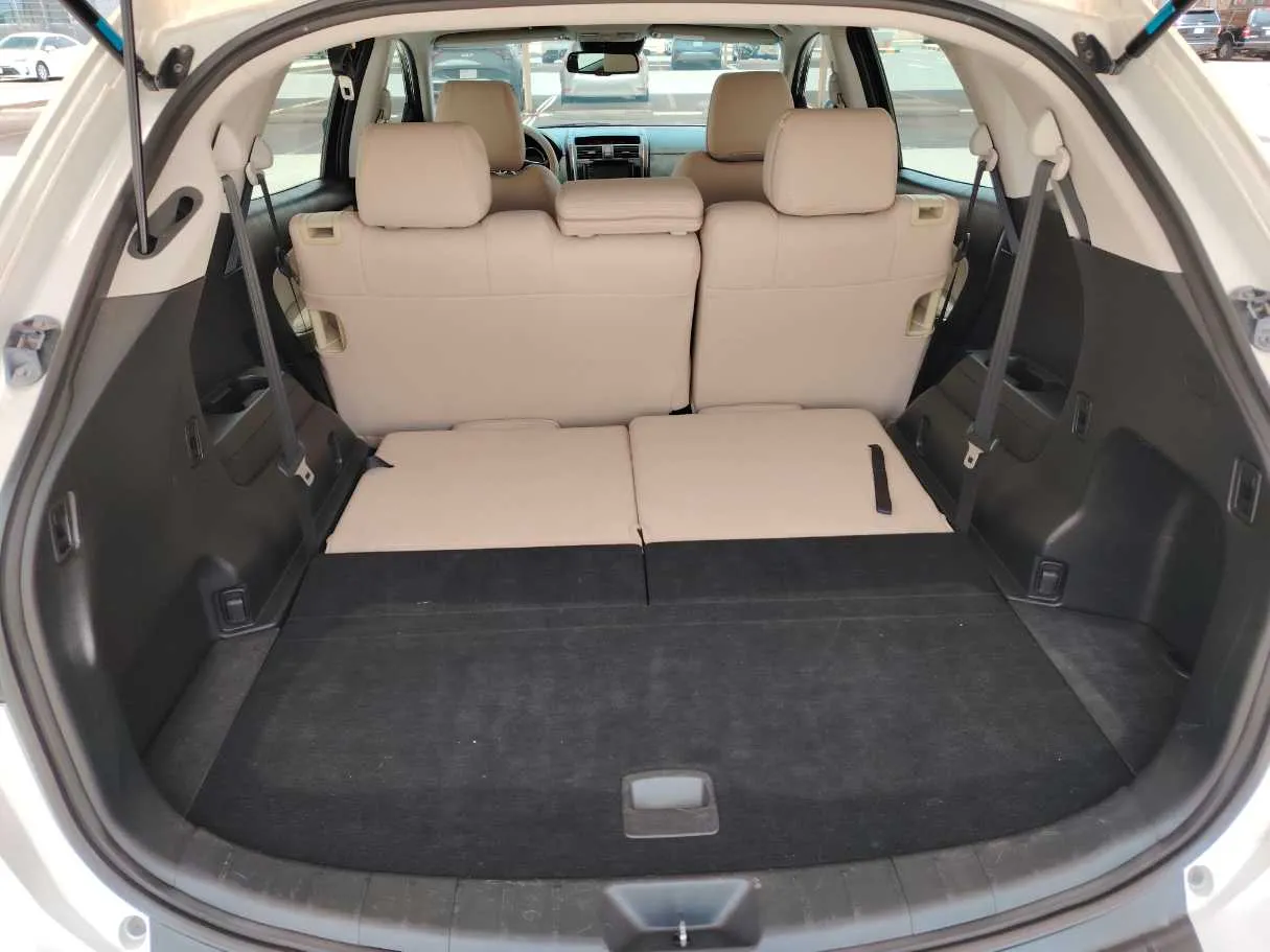 Car image 24