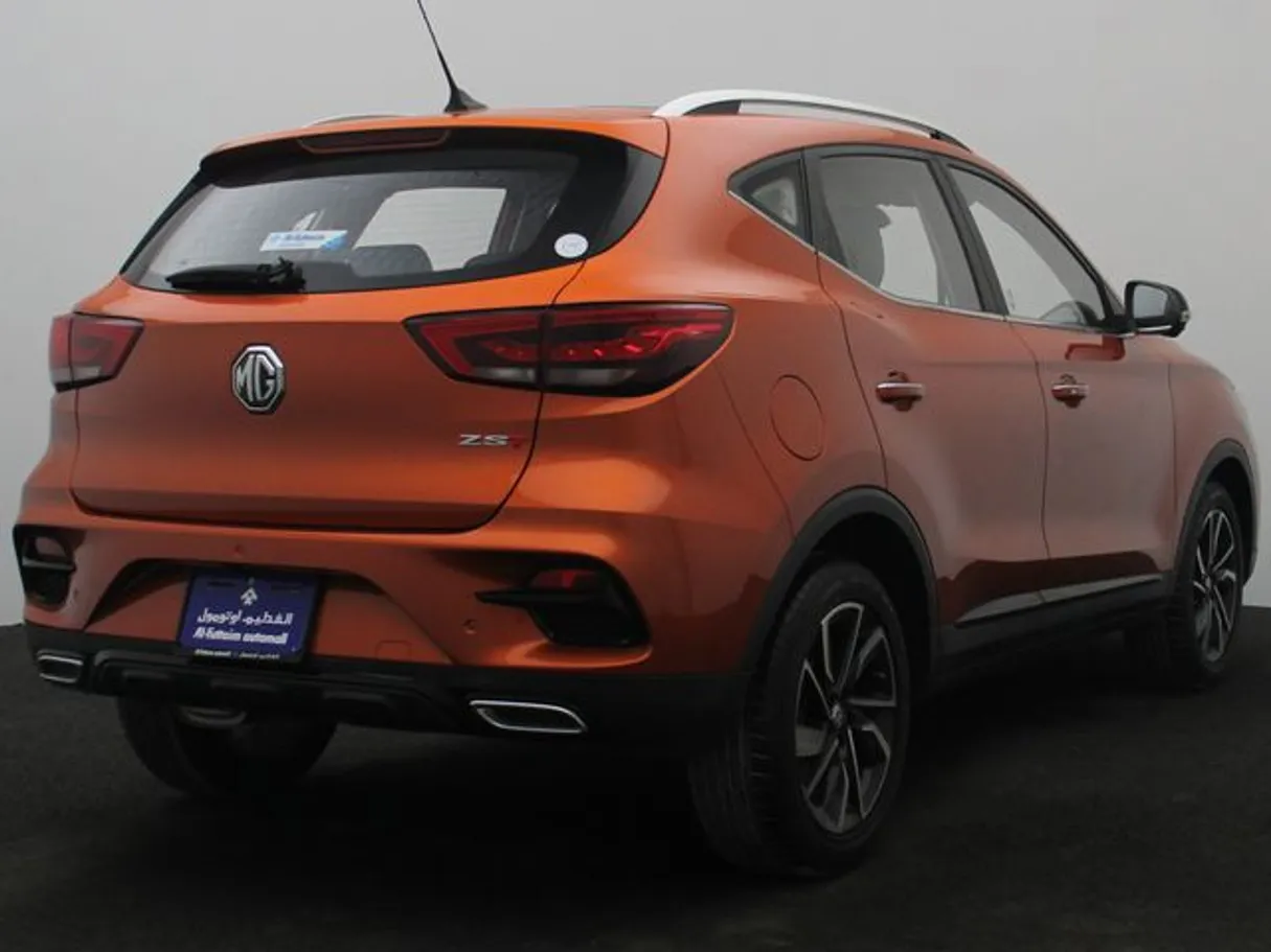 Car image 2
