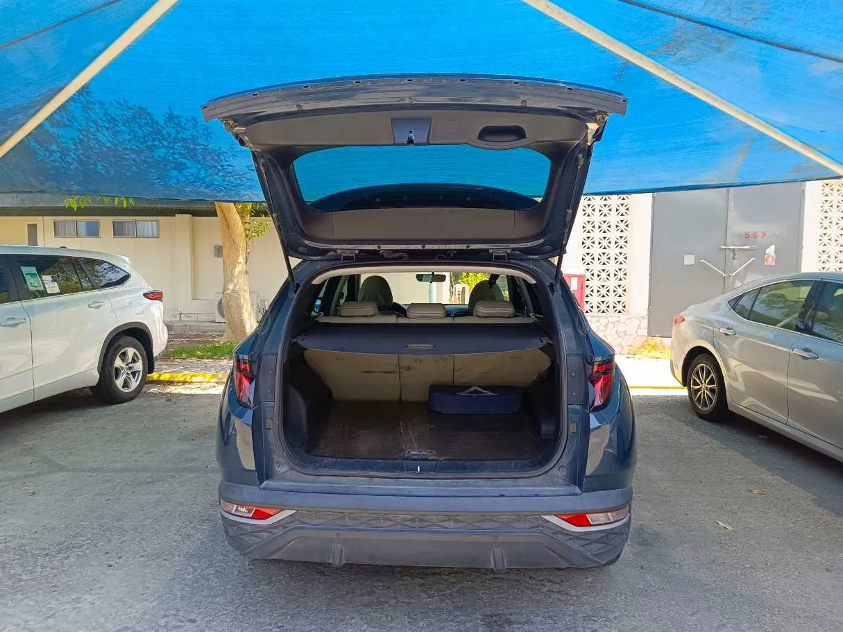 Car image 23