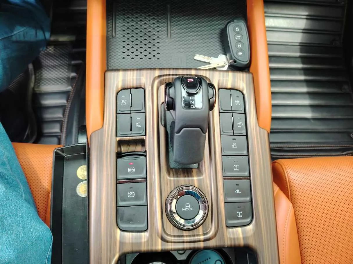Car image 22