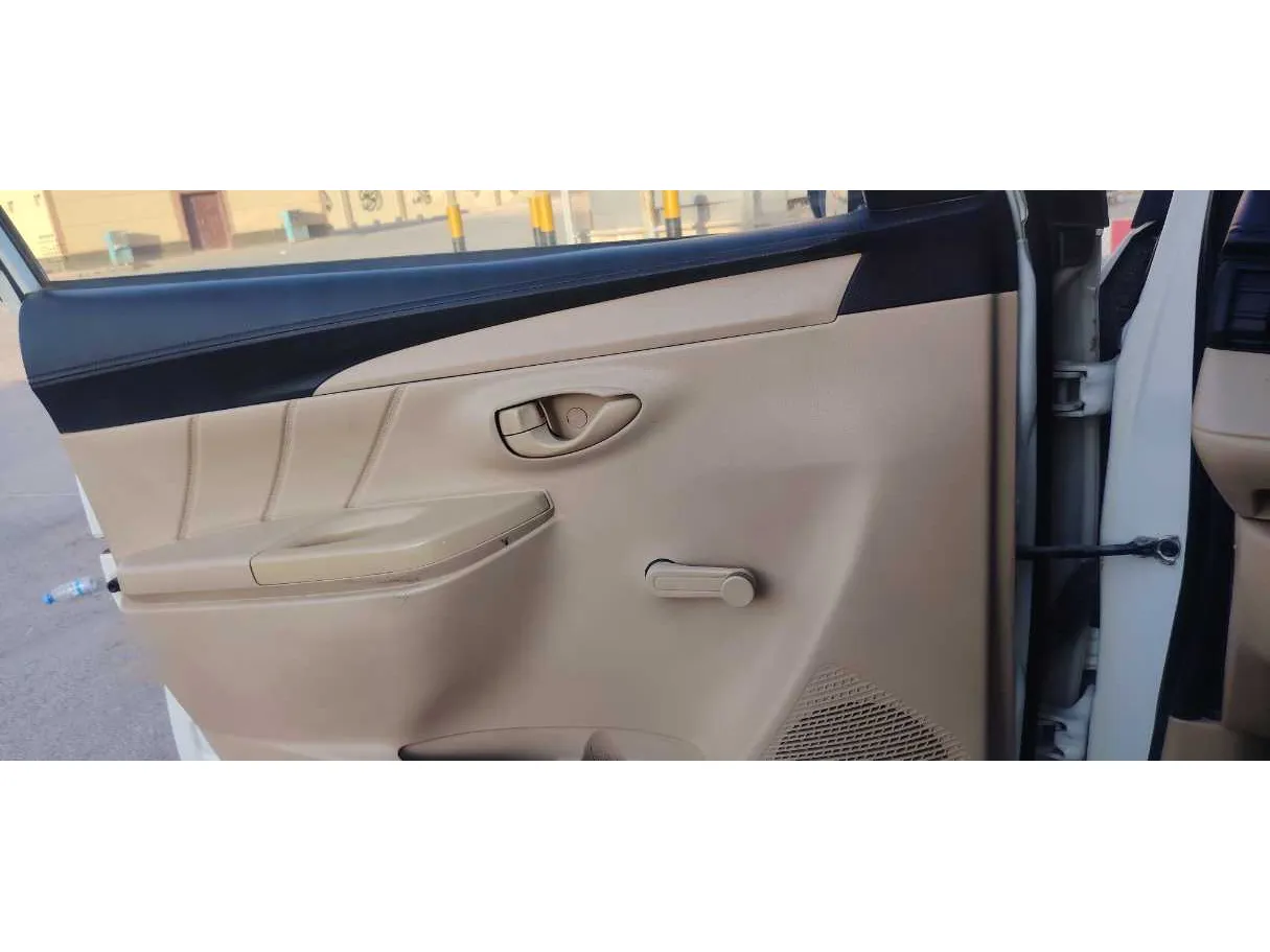 Car image 22