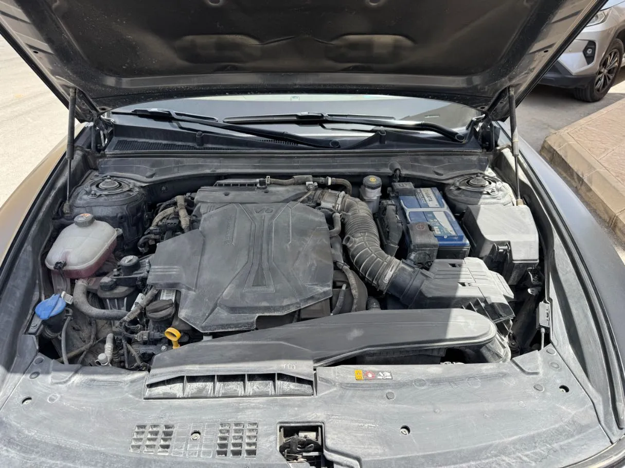 Car image 21