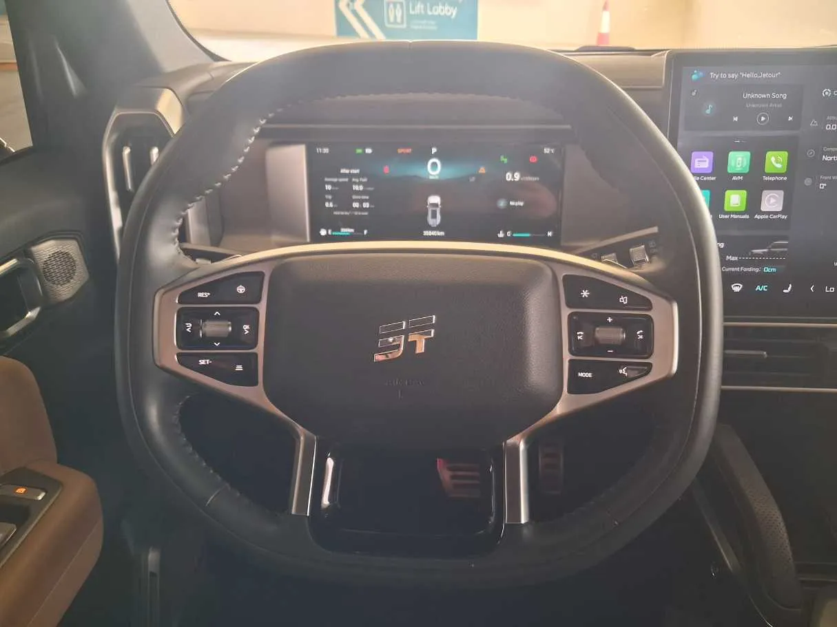 Car image 17