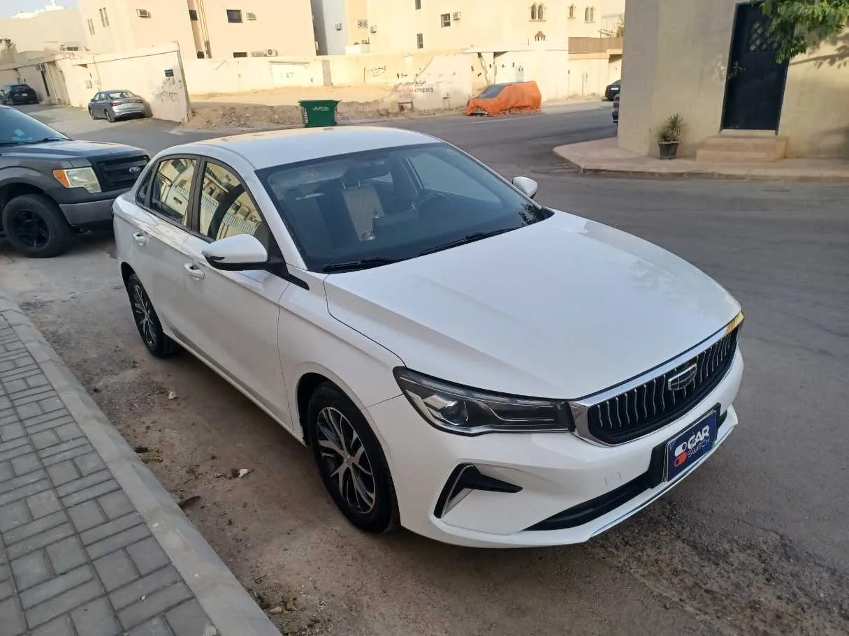 Car image 3