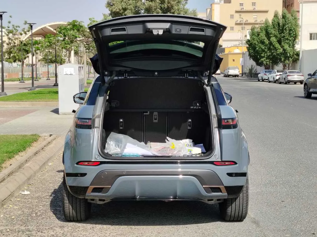 Car image 23