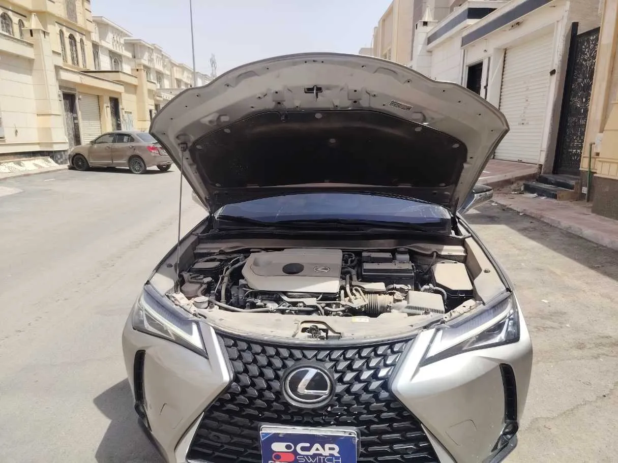Car image 30