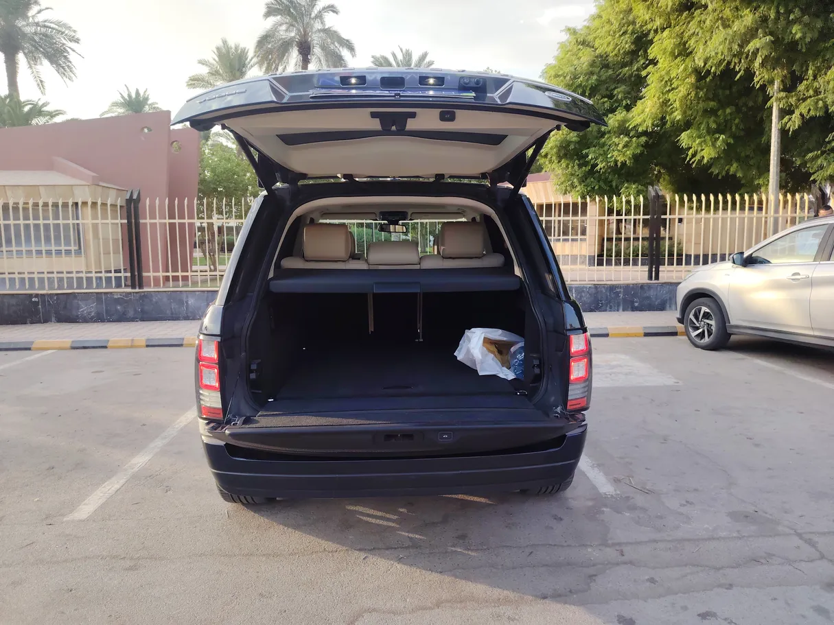 Car image 27