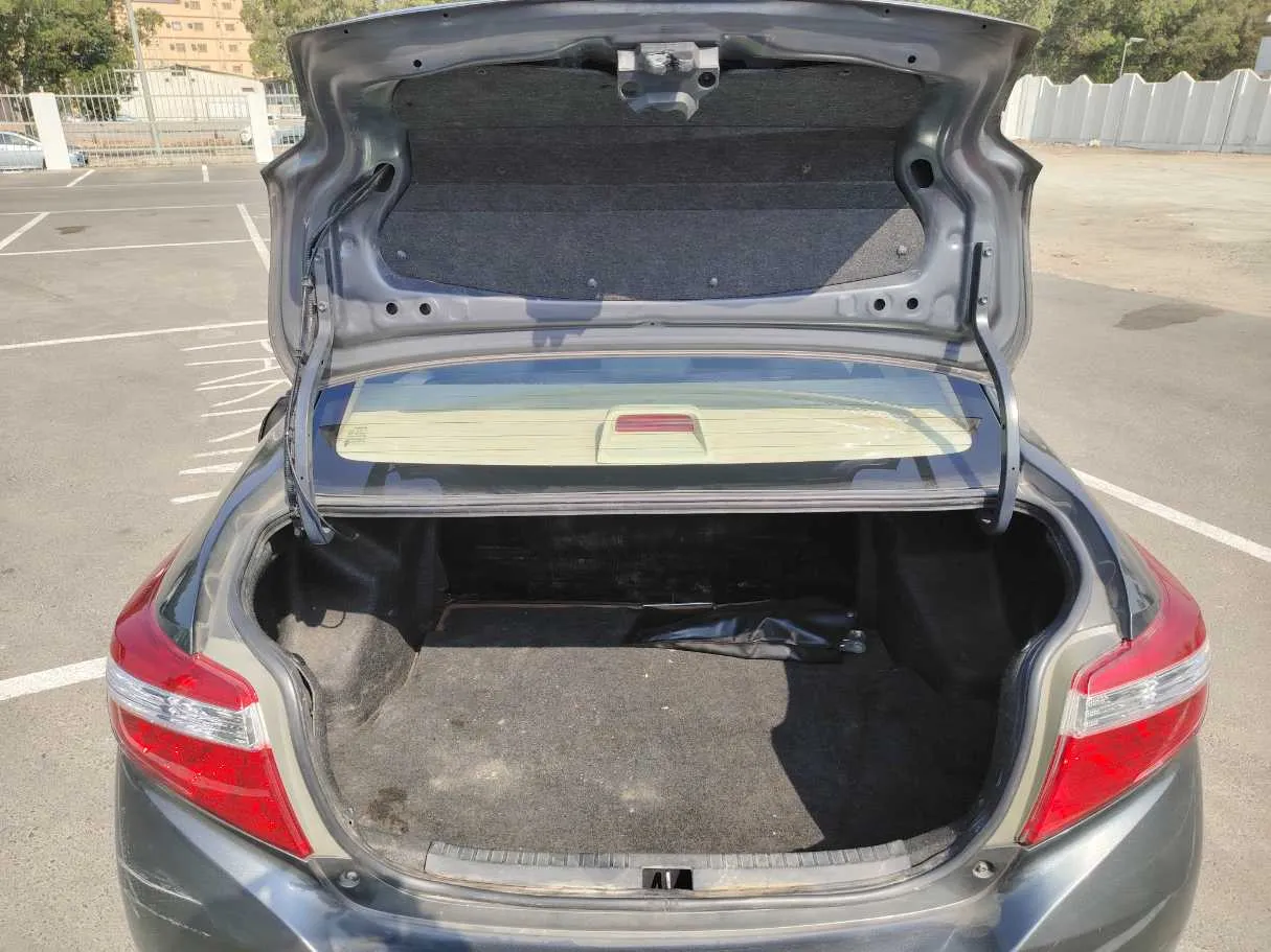 Car image 23