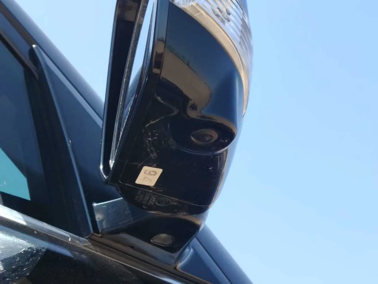 Car image 38