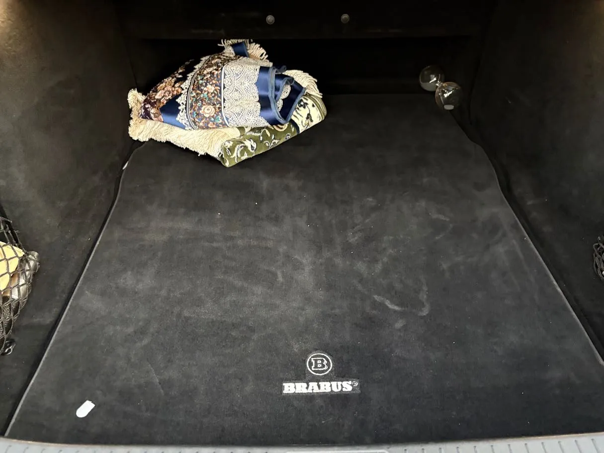 Car image 37