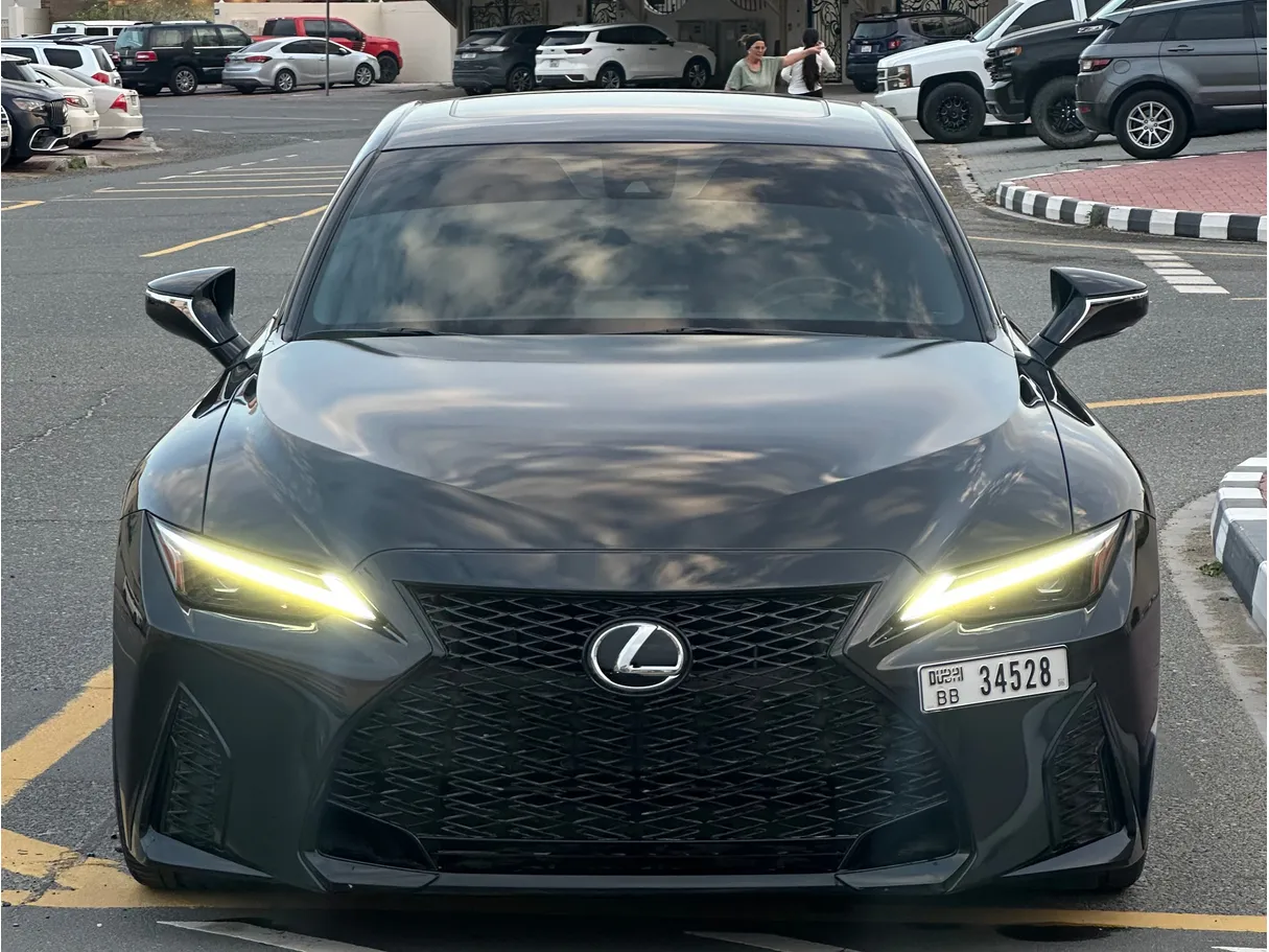Car image 8
