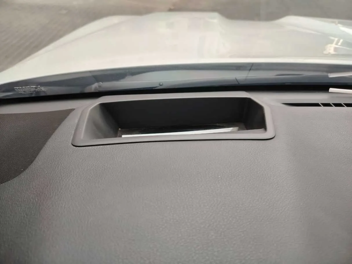 Car image 40