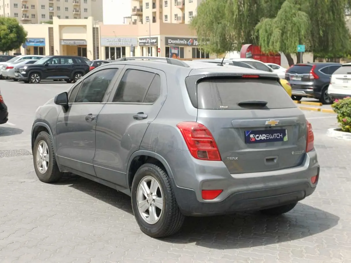 Car image 7