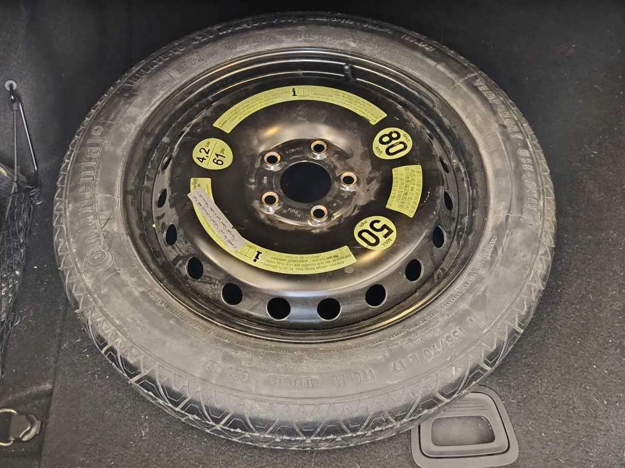 Car image 39