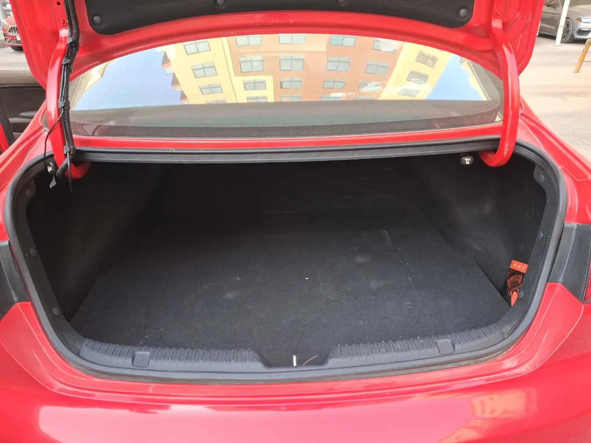 Car image 20