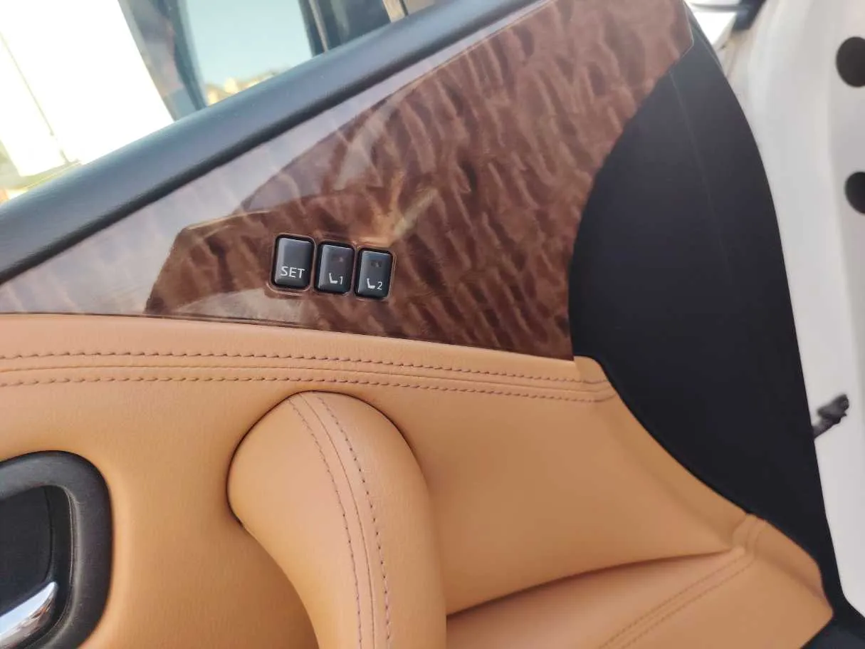 Car image 28
