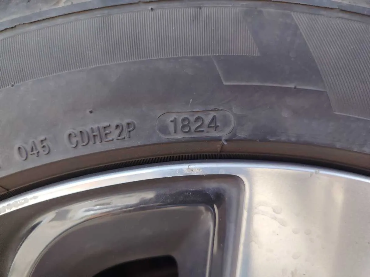 Car image 29