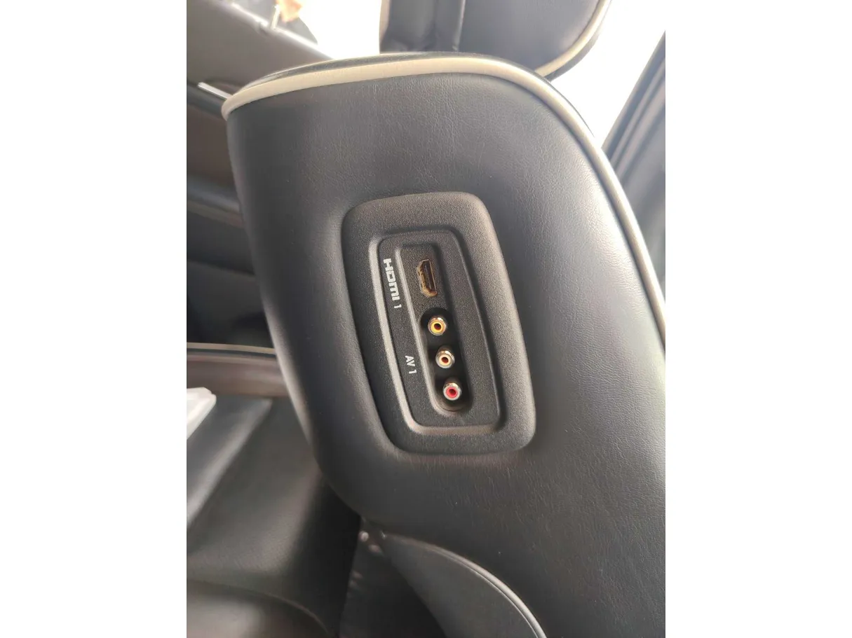 Car image 31