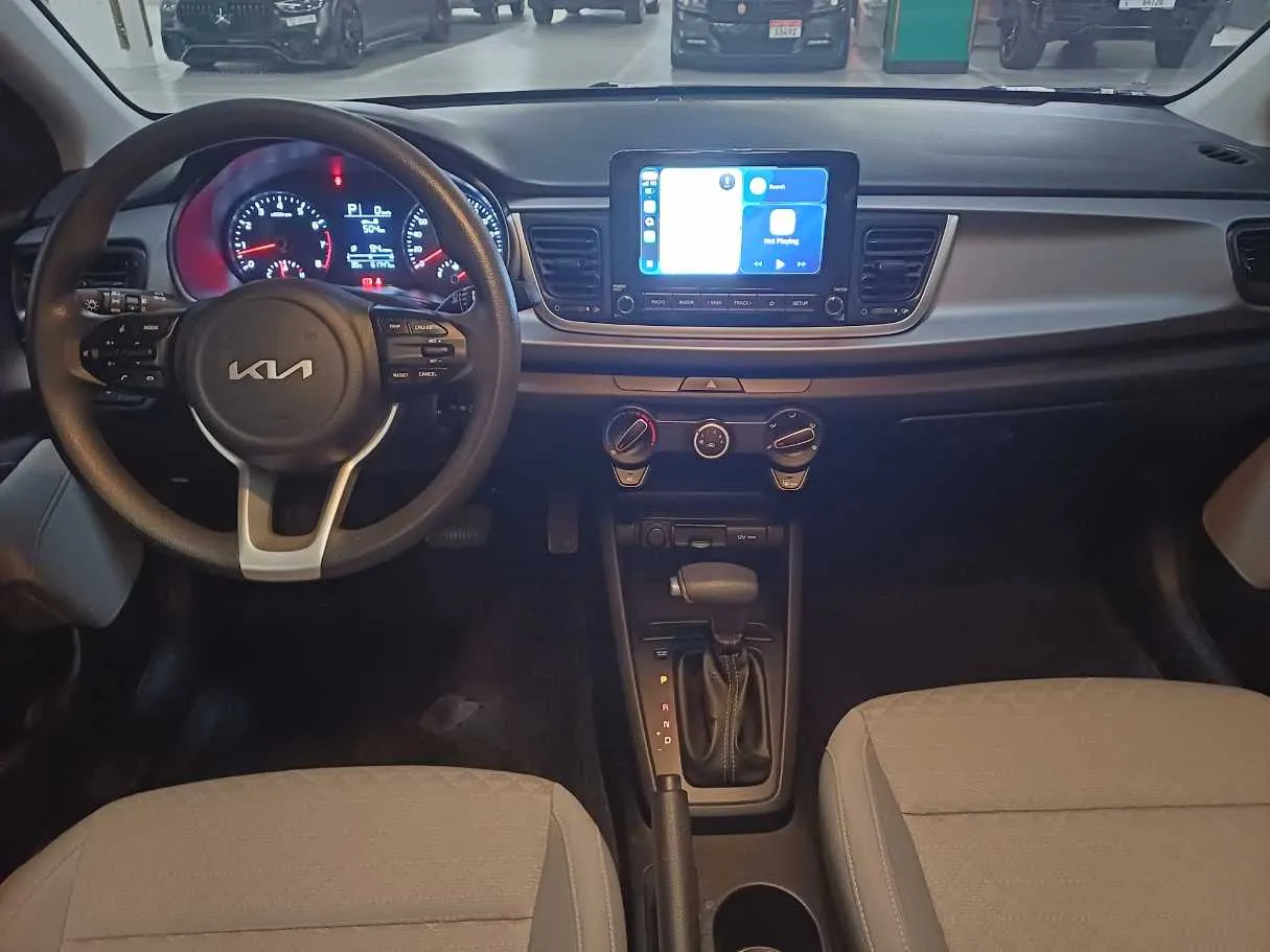 Car image 15