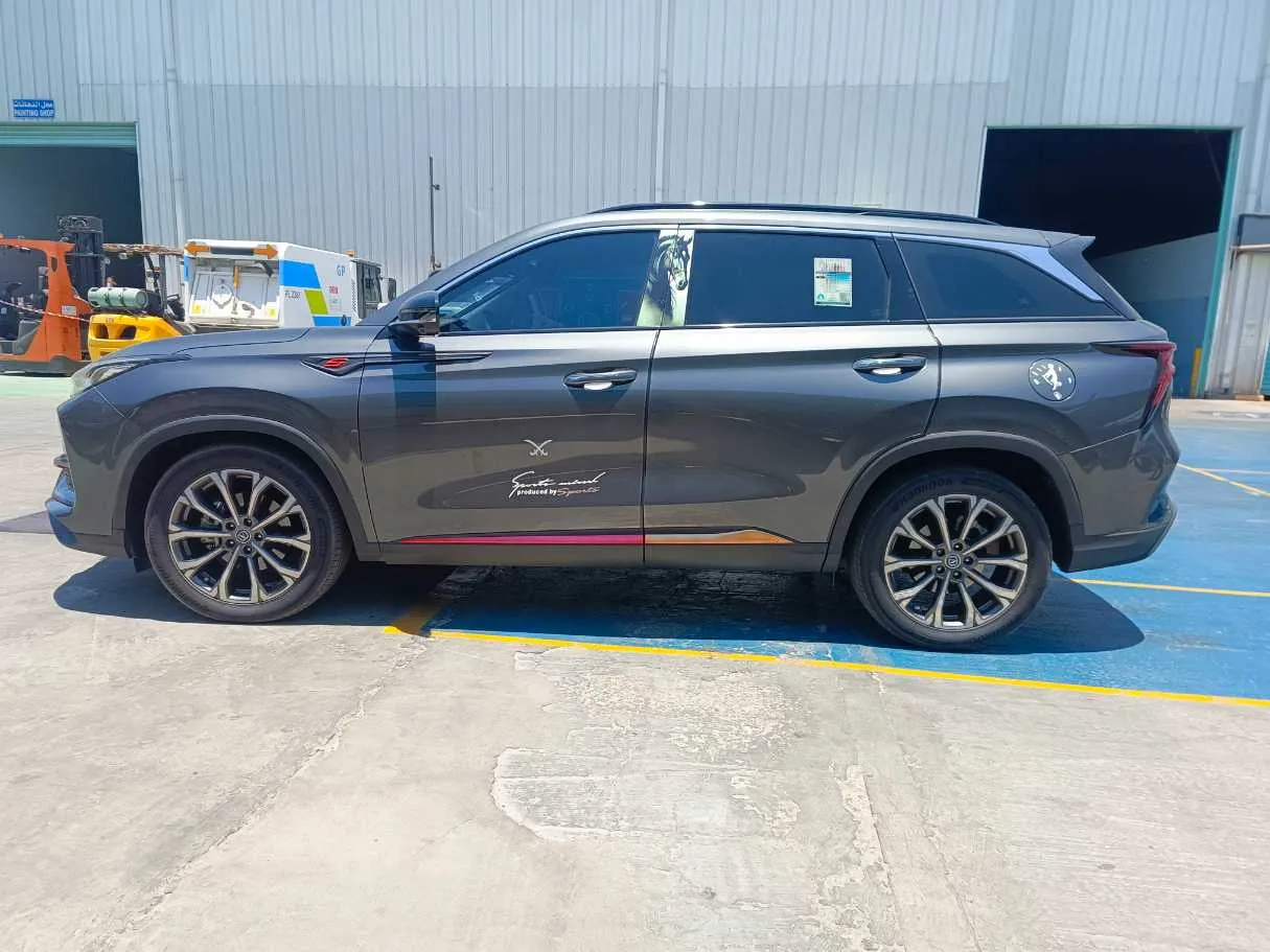 Car image 8