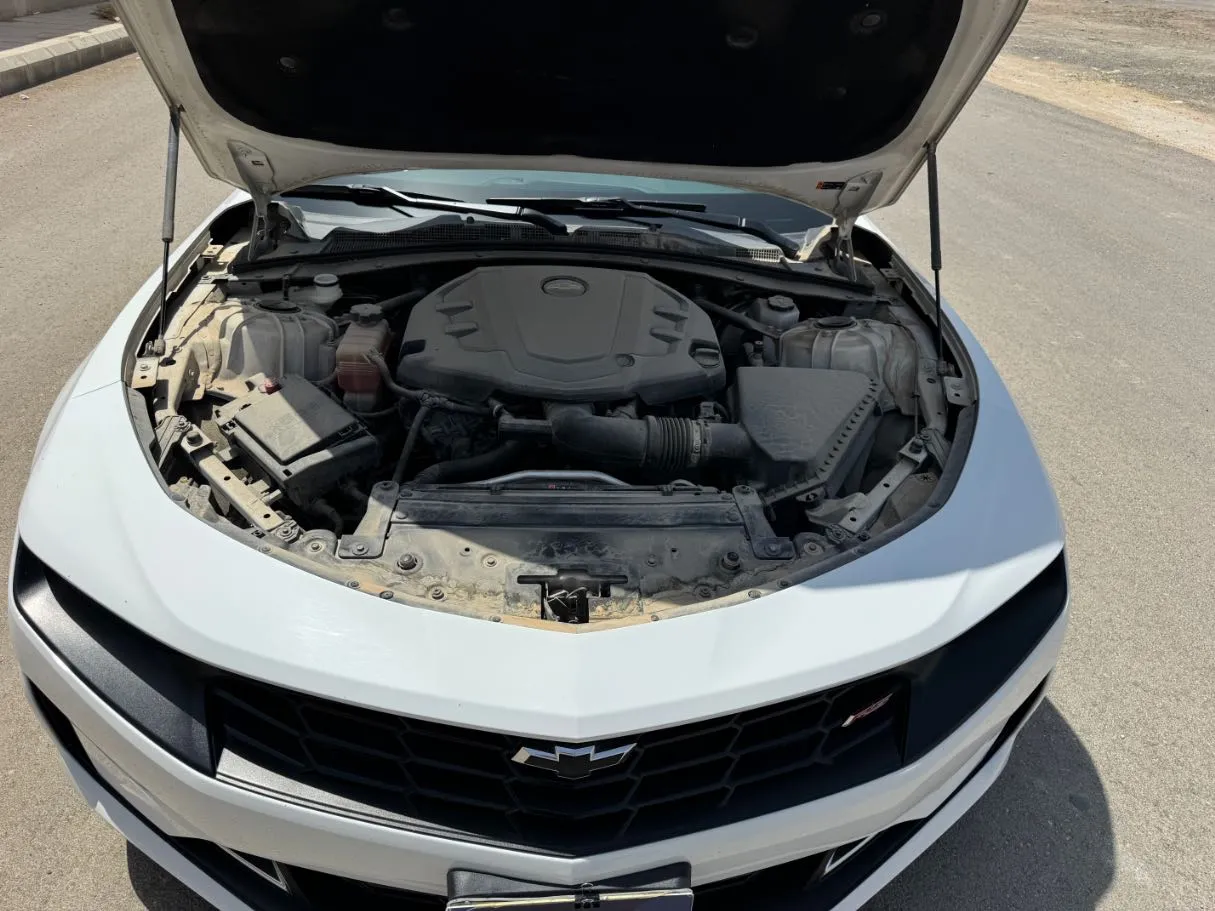 Car image 18