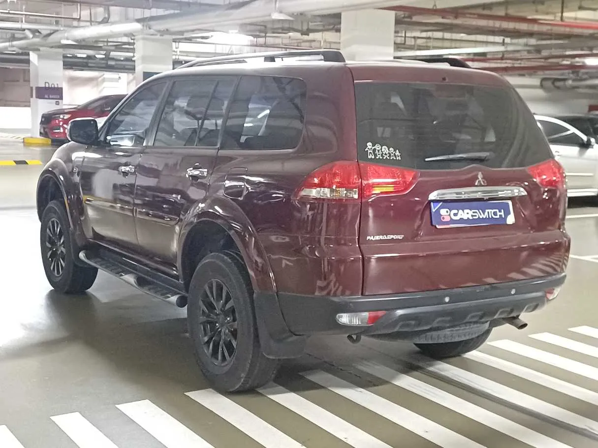 Car image 7