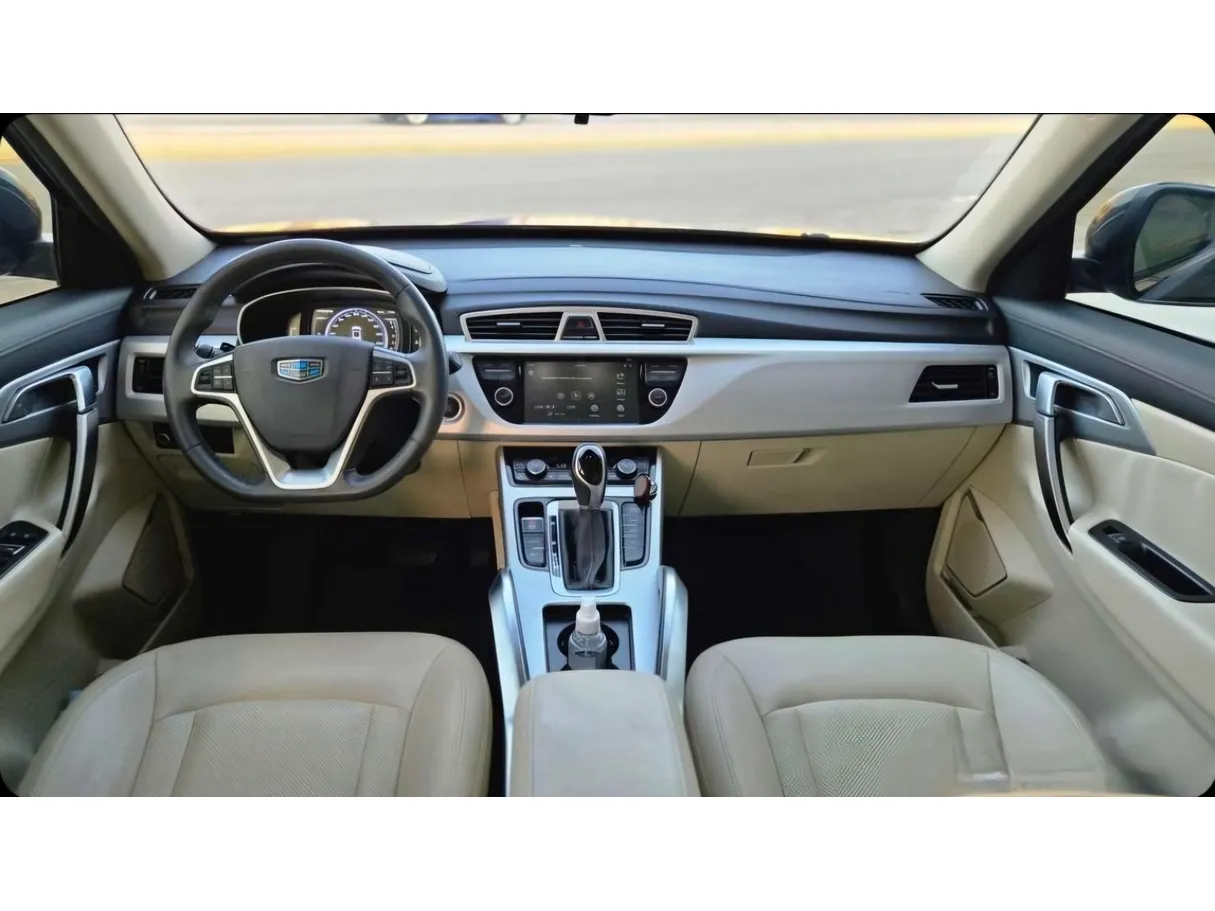 Car image 7