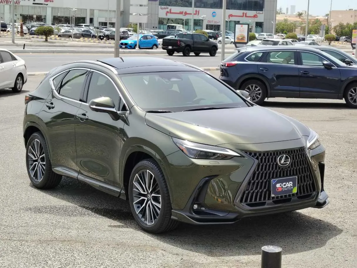 Car image 3