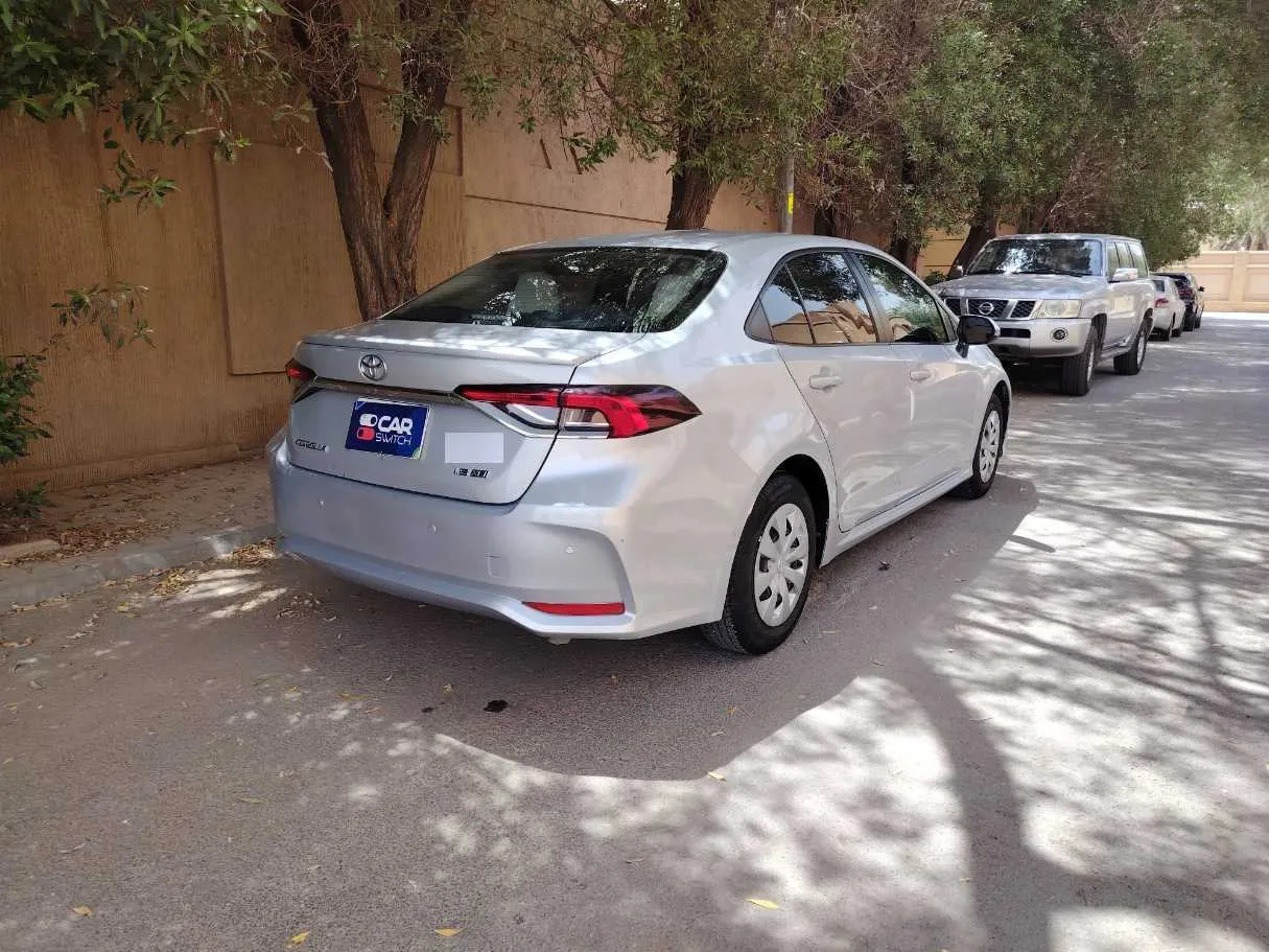 Car image 5