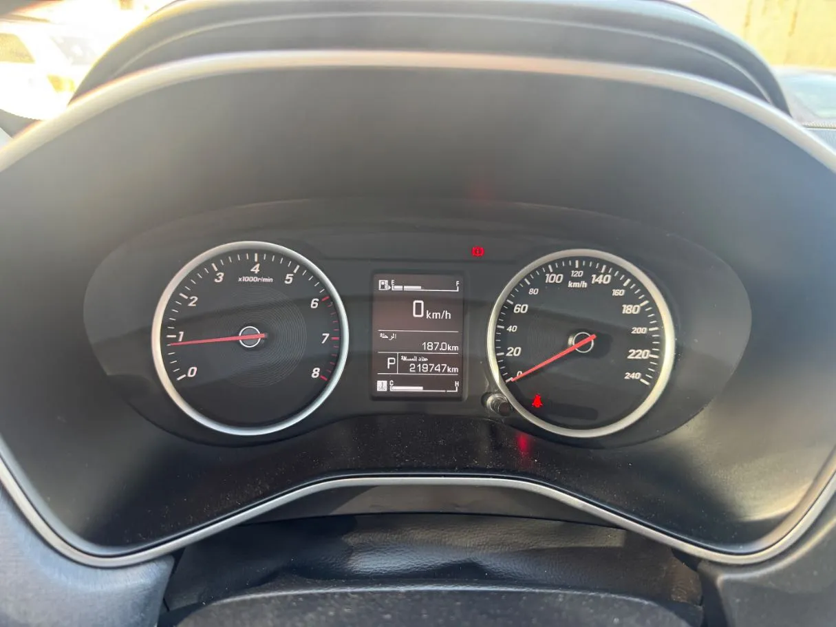 Car image 17