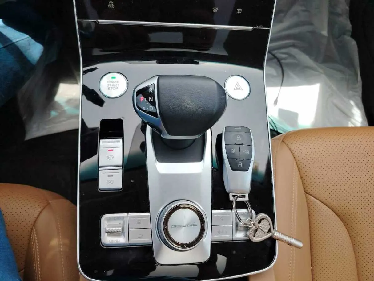 Car image 22