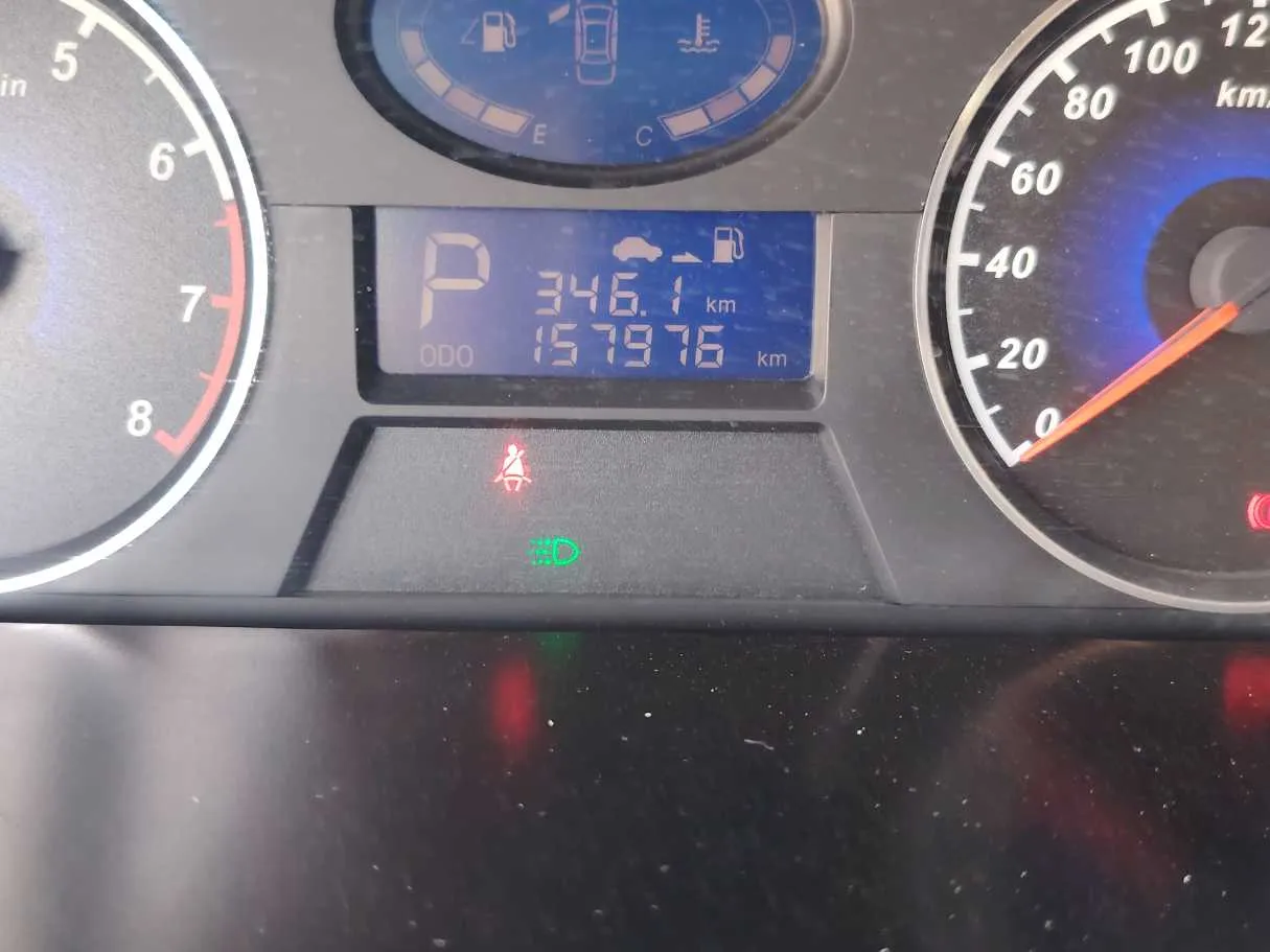 Car image 13