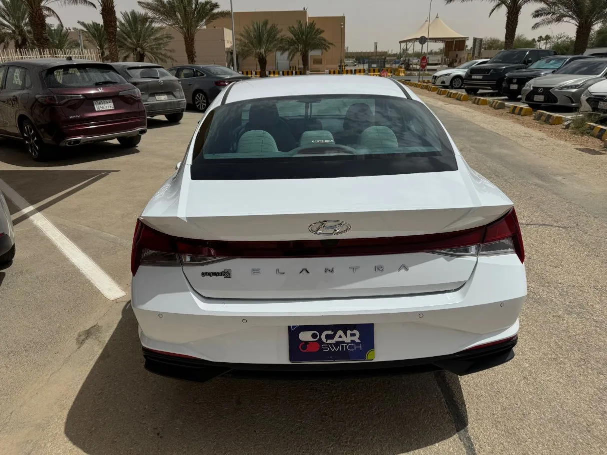 Car image 6