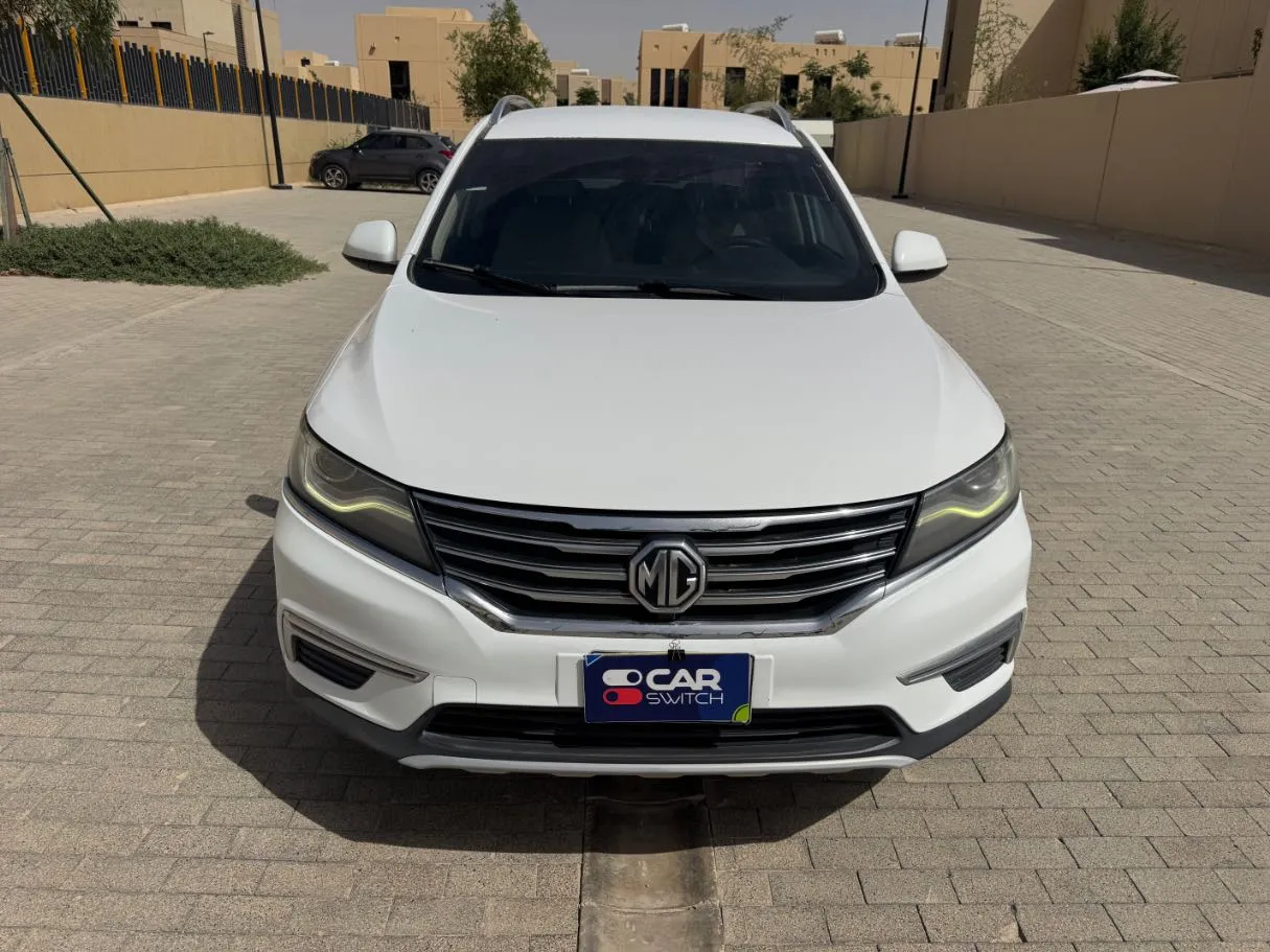 Car image 2