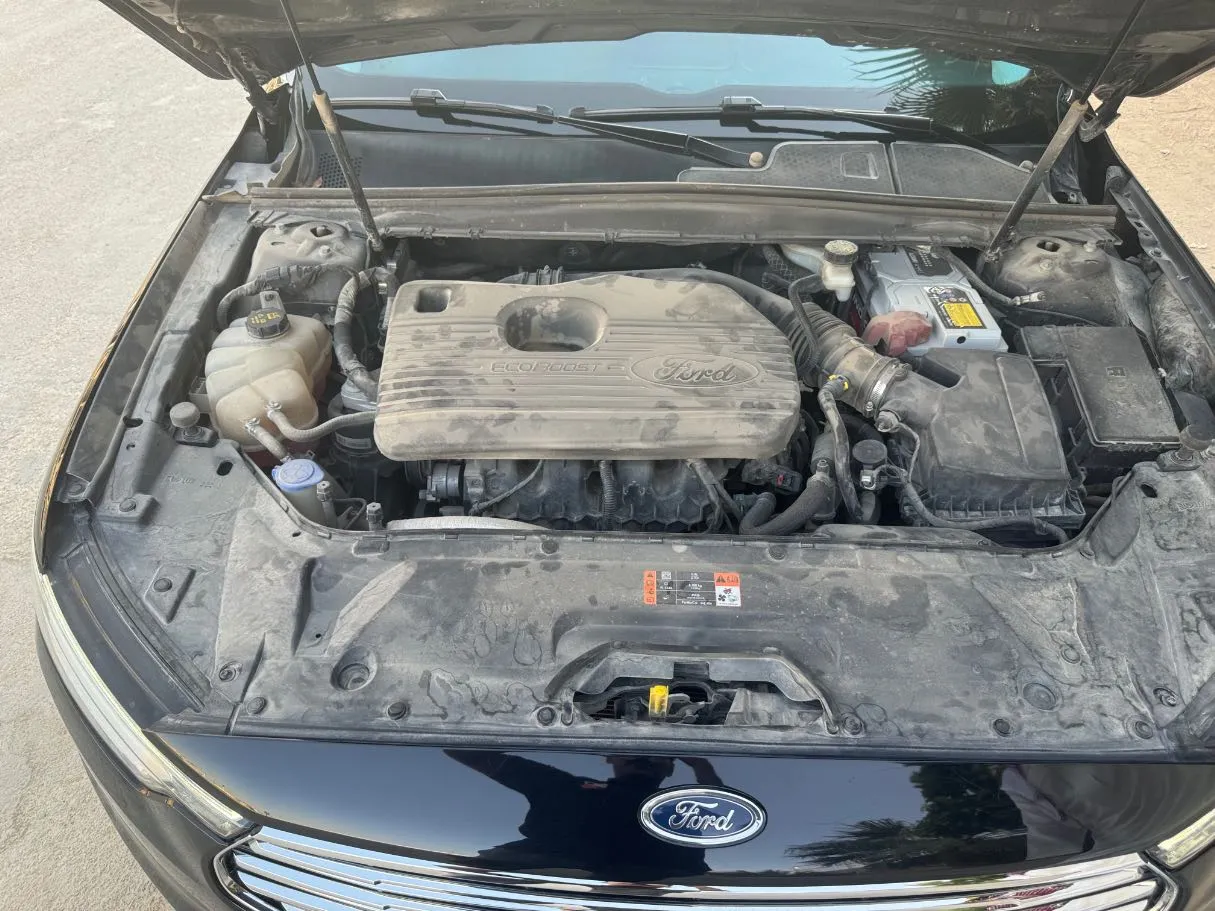 Car image 26