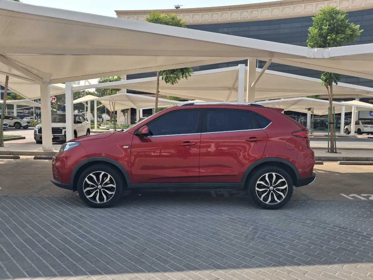 Car image 4